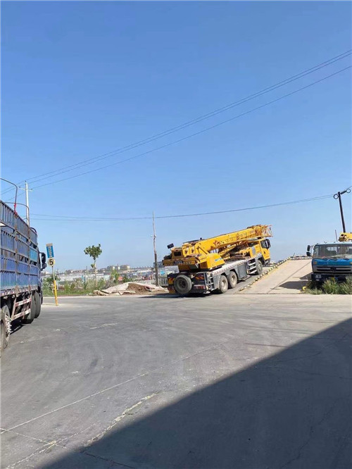 冕宁县25吨吊车的租赁价格大概是多少？