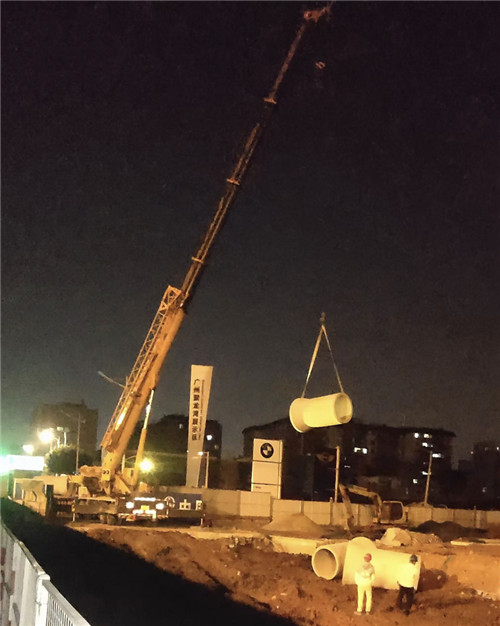 冕宁县“弯臂矫正”—— 吊车的 “形变补偿” 技术